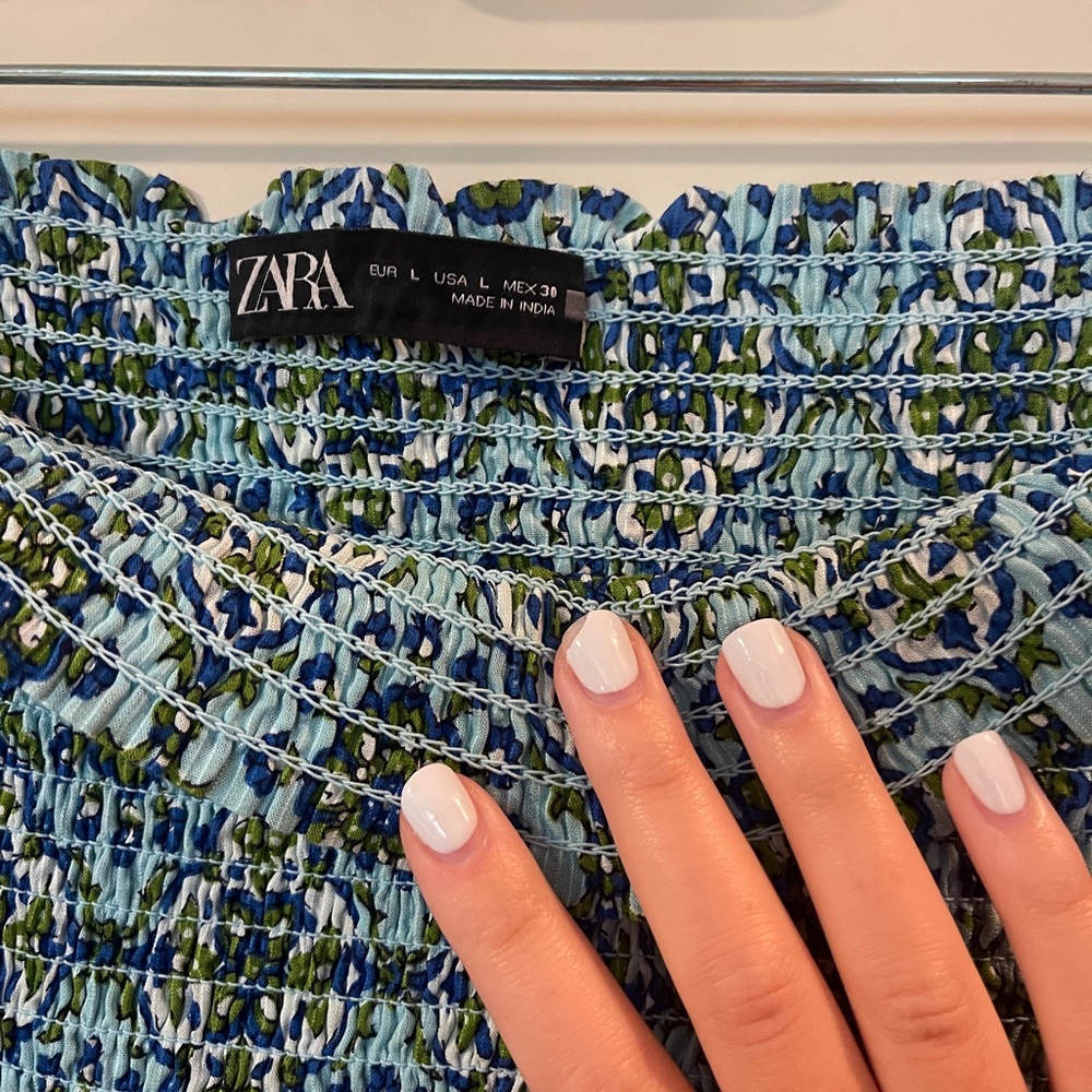 Zara Pattern Skirt - Picture 3 of 3